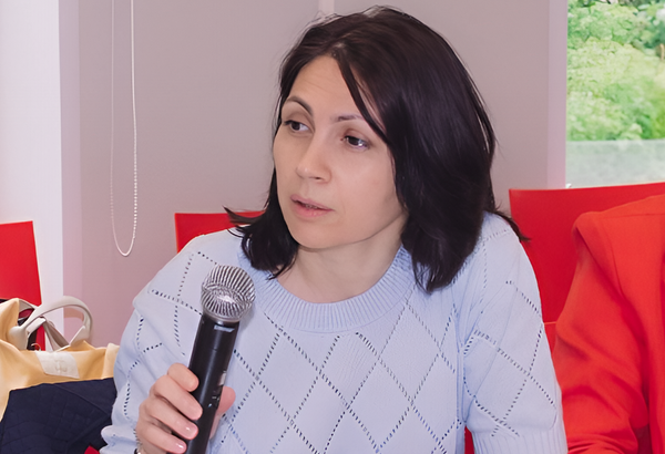 «Честные ответы впечатляют больше, чем красивая картинка»: эксперт Алла Верба о том, как завоевать доверие на защитах «Педагоги рекомендуют»